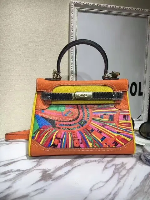 2019 new genuine leather luxury design handbag Keyy ostrich grain cowhide women's bag Original leather shoulder diagonal package