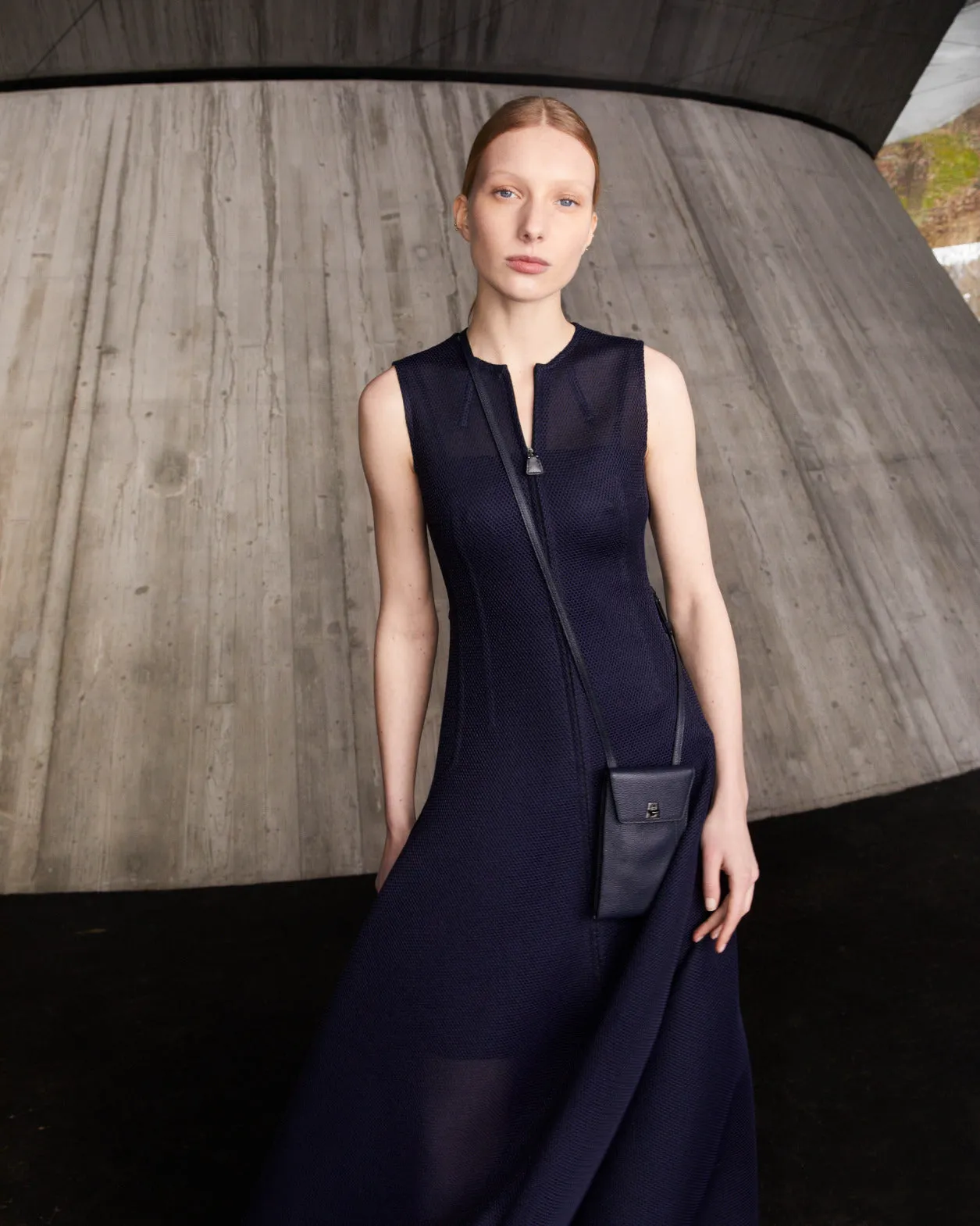 Anouk phone pouch in cervocalf