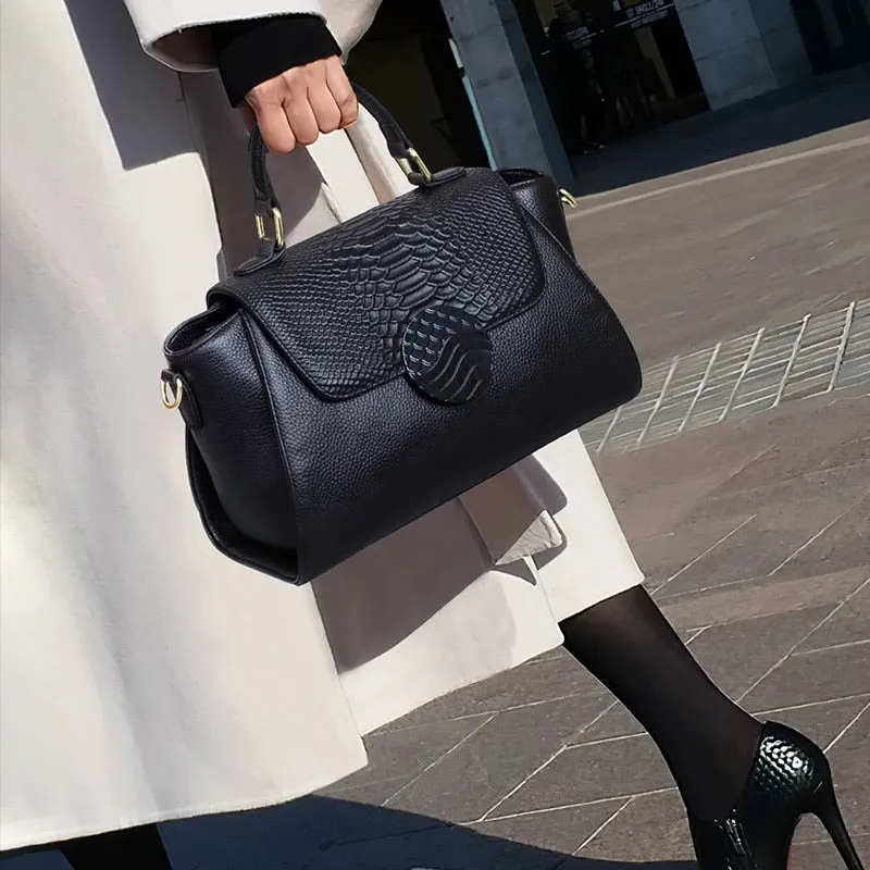 Christmas Gift Genuine leather handbags 2021 new trendy top layer cowhide large capacity messenger bag ladies shoulder handbag wild swallow bag