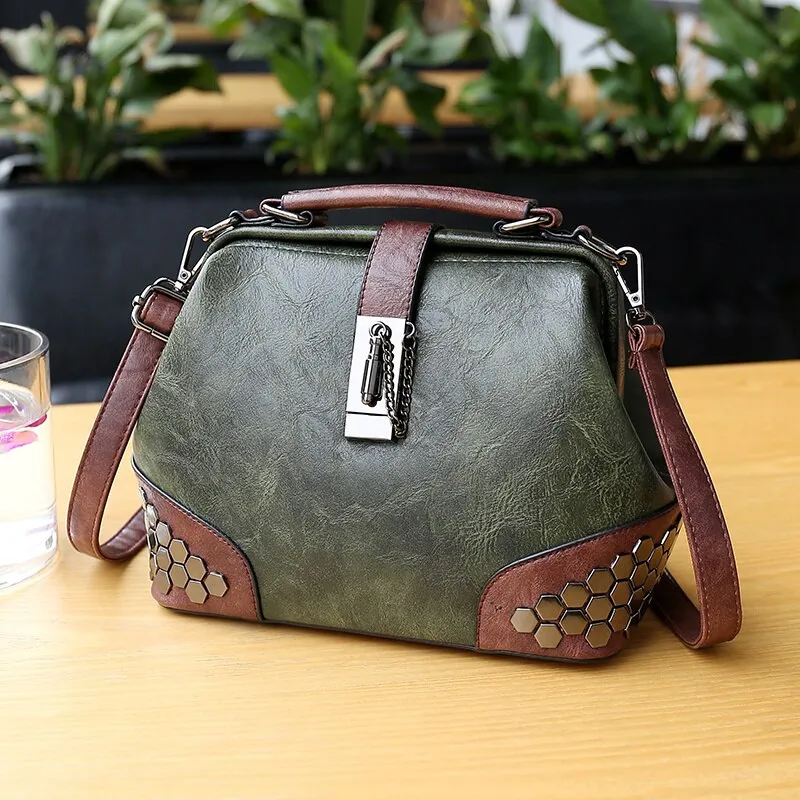 Christmas Gift High Quality Fashion Soft Waterproof Pu Leather Shoulder Bags for Women 2021 New Women's Bag Rivet Messenger Bag Sac A Main