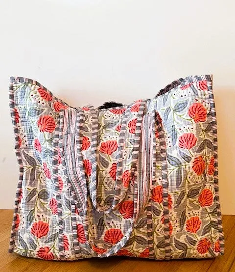 Cotton Tote Bags Worth Swooning Over. Piping and Totally Reversible