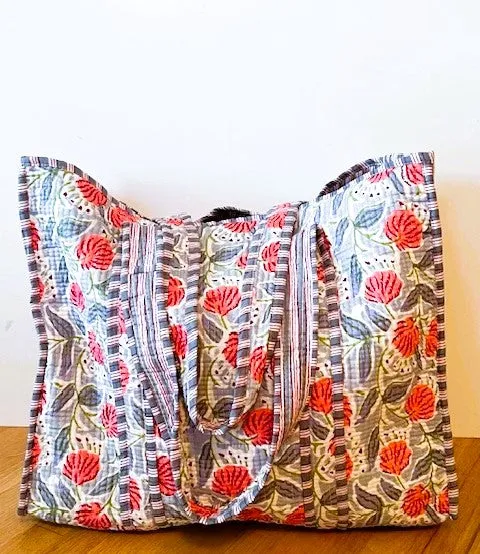 Cotton Tote Bags Worth Swooning Over. Piping and Totally Reversible